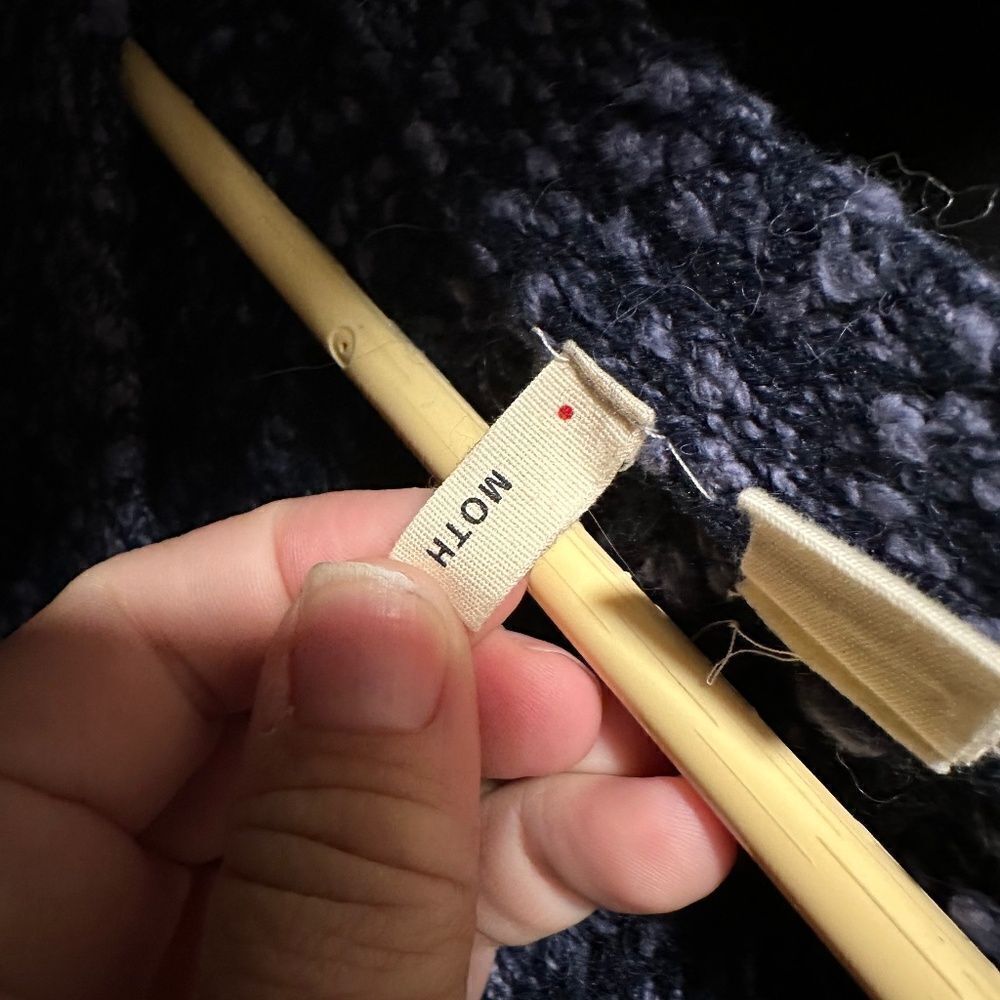 Moth Sweater side zip - Picture 7 of 7